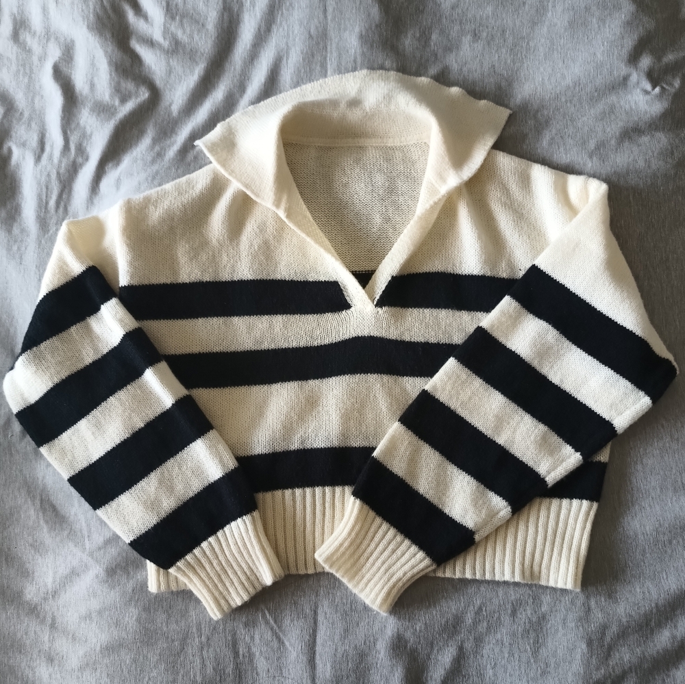 Women's V-neck striped crop sweater long sleeves casual knit top, size 6. Black